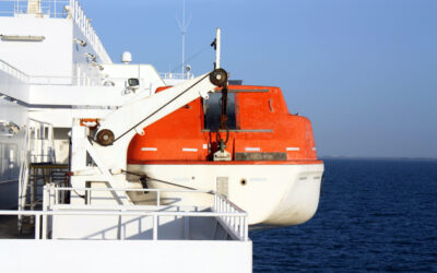 Uncontrolled release of lifeboat