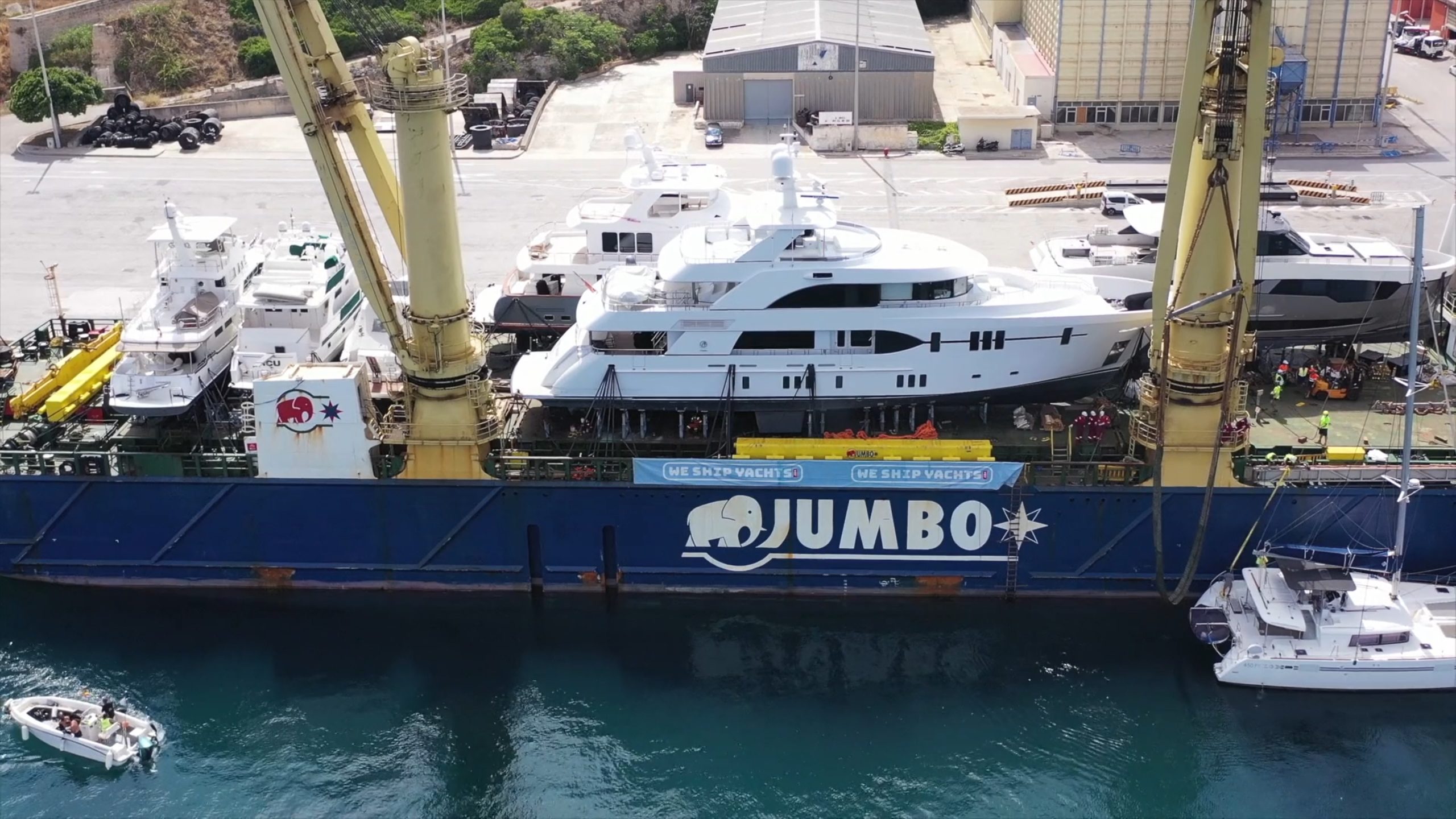 Jumbo transports 5 cargoes to the US in one go