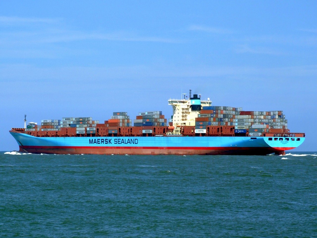 2000 redundancies at Maersk, curtain falls on Safmarine and Damco