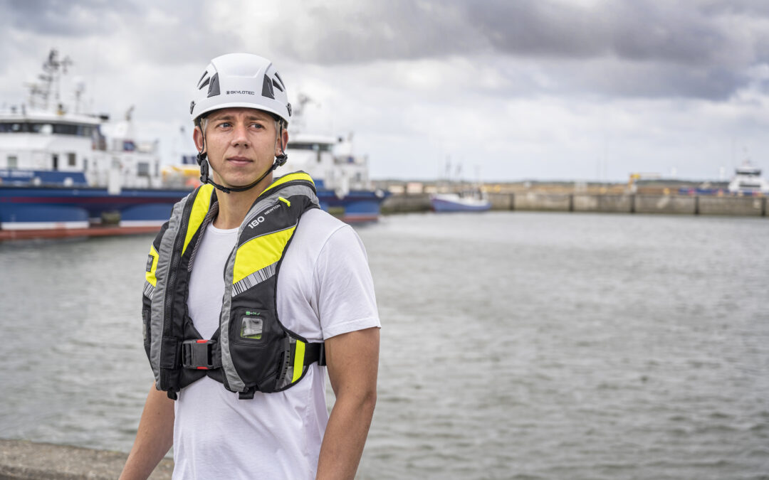 VIKING develops new comfortable lifejacket for offshore crew