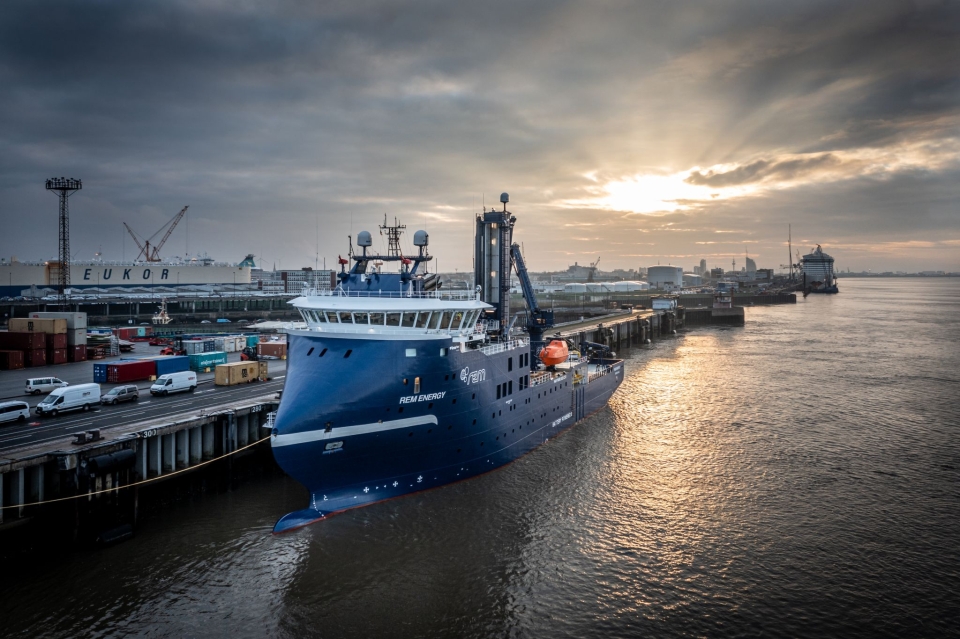 Siemens Gamesa commissions new hydrogen-ready service operations vessel