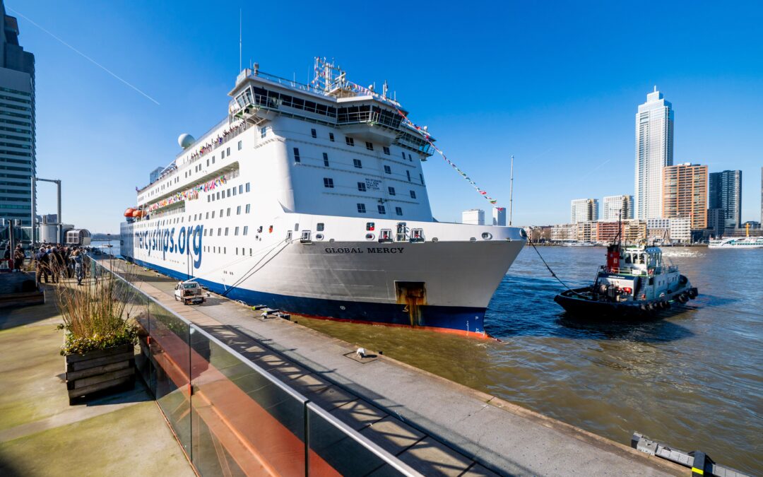World’s largest hospital ship Global Mercy docks in Rotterdam