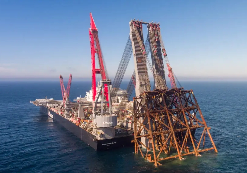 In pictures: Pioneering Spirit executes first lift with new jacket lift system