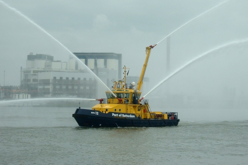 Port of Rotterdam eyes autonomous floating fire-fighting units
