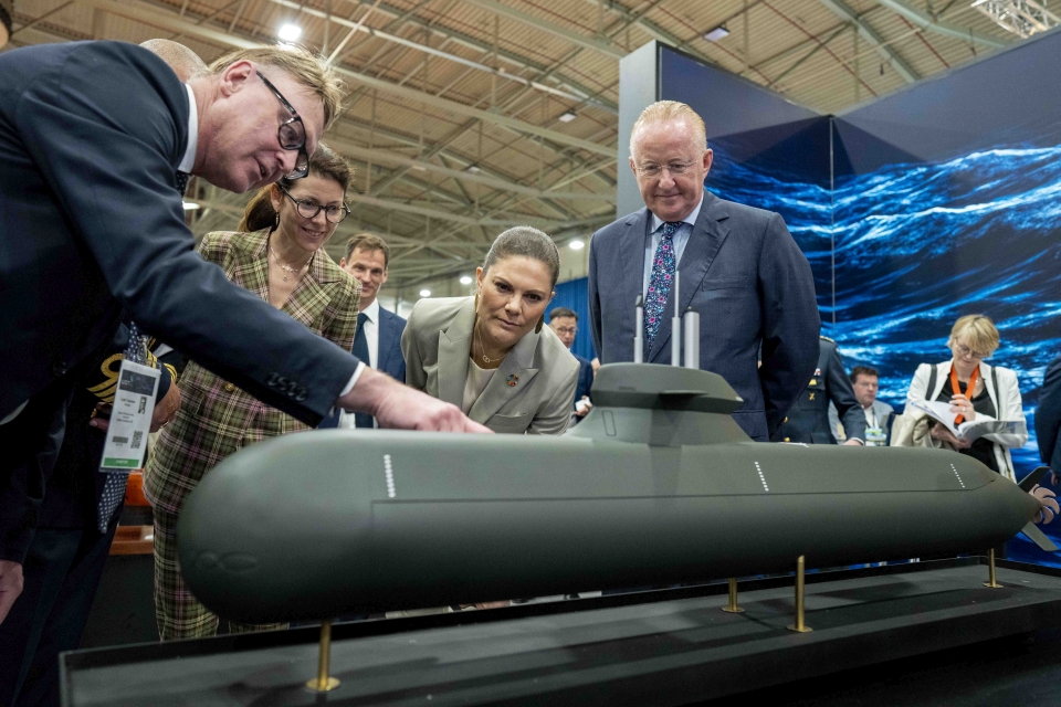 Swedish crown princess visits Damen and SAAB at submarine fair Rotterdam