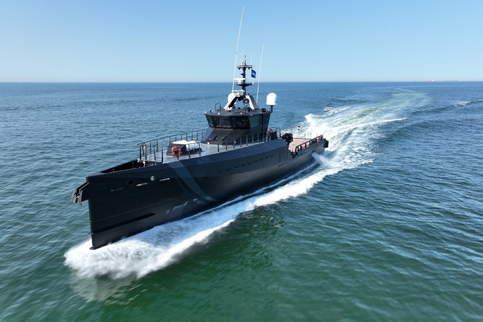 Damen Shipyards delivers vessel to the Royal Navy for the first time