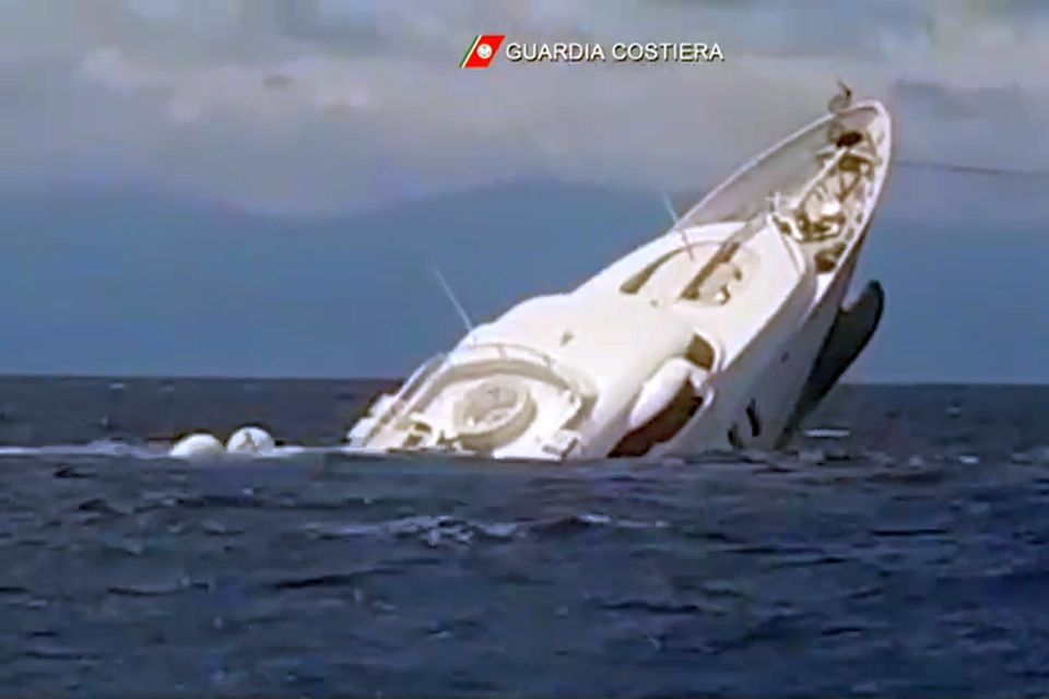 VIDEO: 39.4-metre superyacht Saga sinks off the coast of Italy