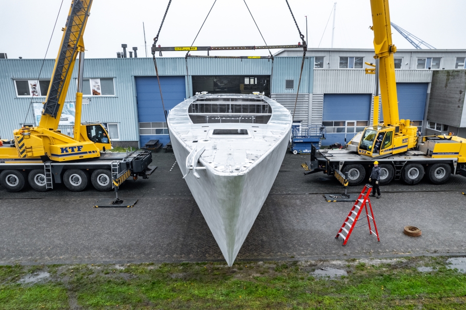 Hull of Pelagic 77 turned at KM Yachtbuilders