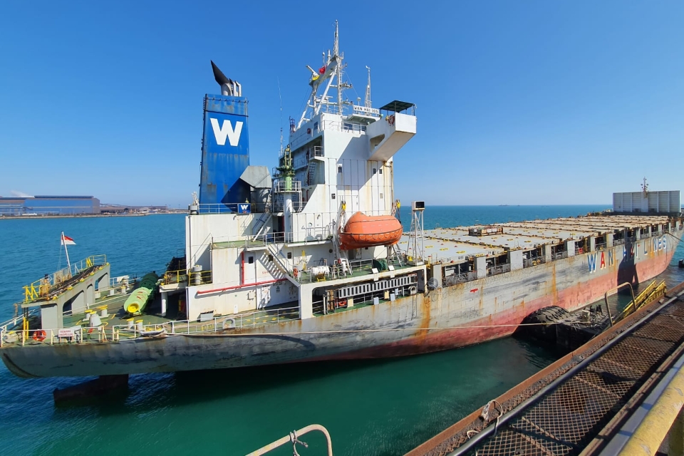EEC acquires ship to demonstrate sustainable ship recycling
