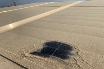 Dusty cargo does not damage the solar panels and can be rinsed with water.