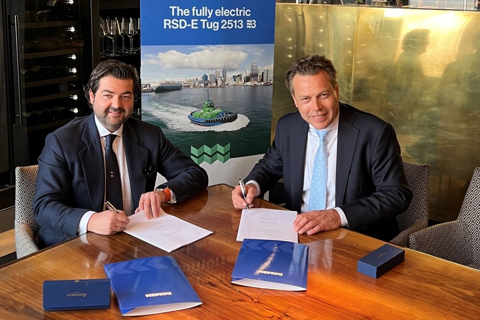 Contract signing between Damen Shipyards and Boluda Towage