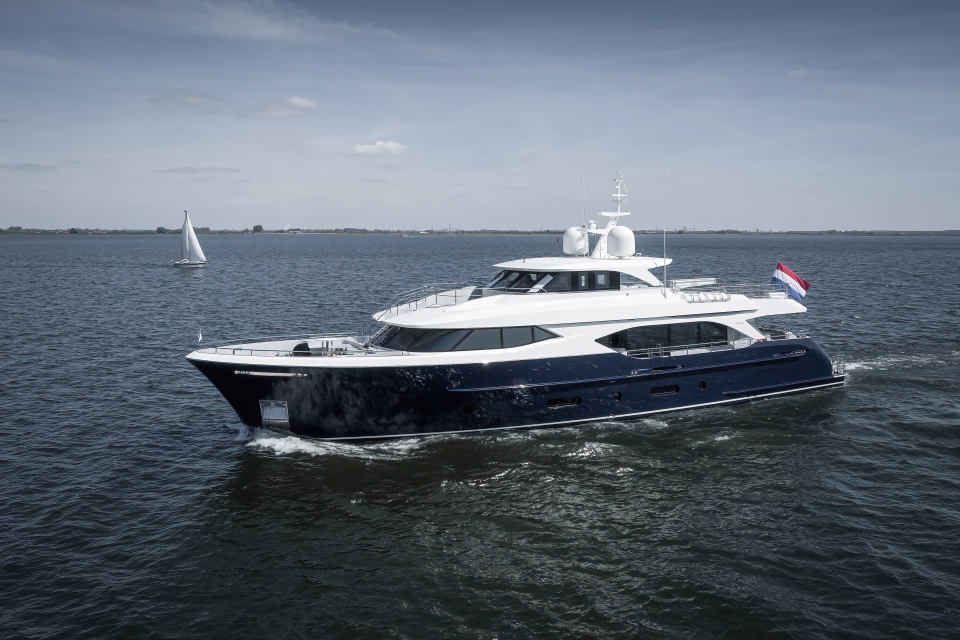 VIDEO: First Moonen 110 yacht completes sea trials