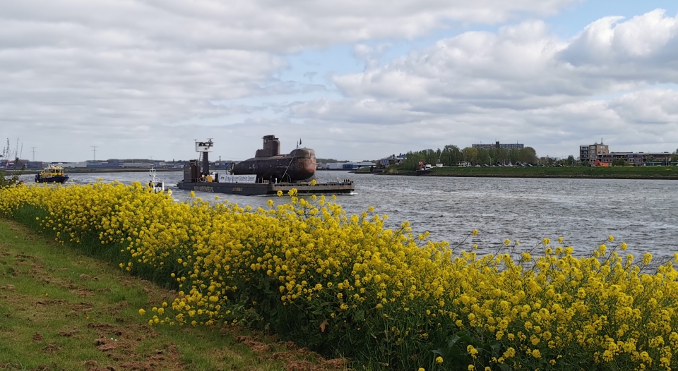 U-17 submarine approaching the Drierivierenpunt