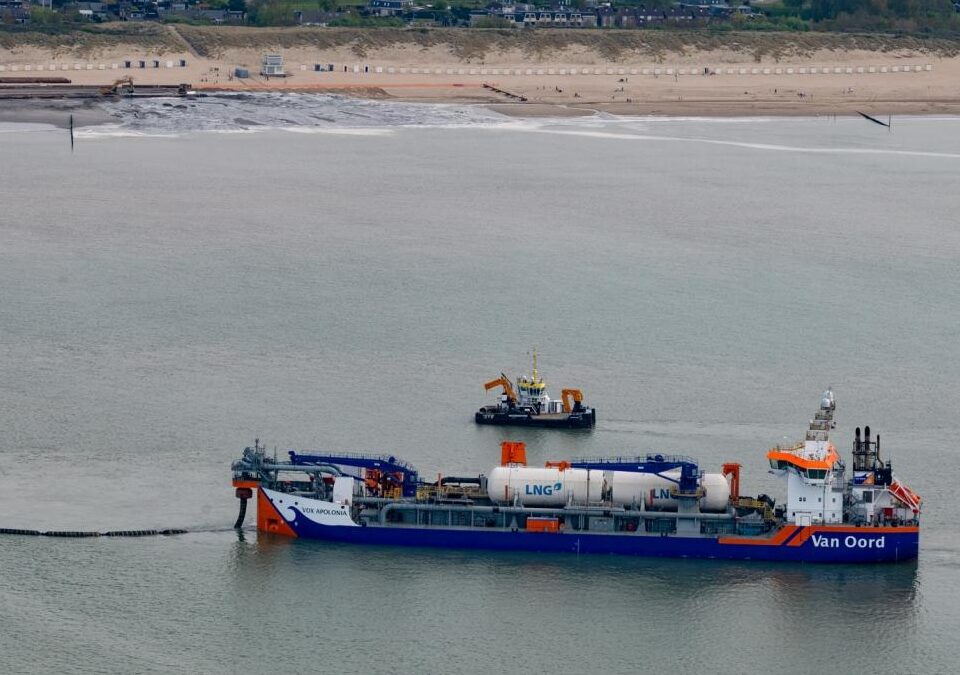 Van Oord's new LNG dredger protecting the Dutch coastline