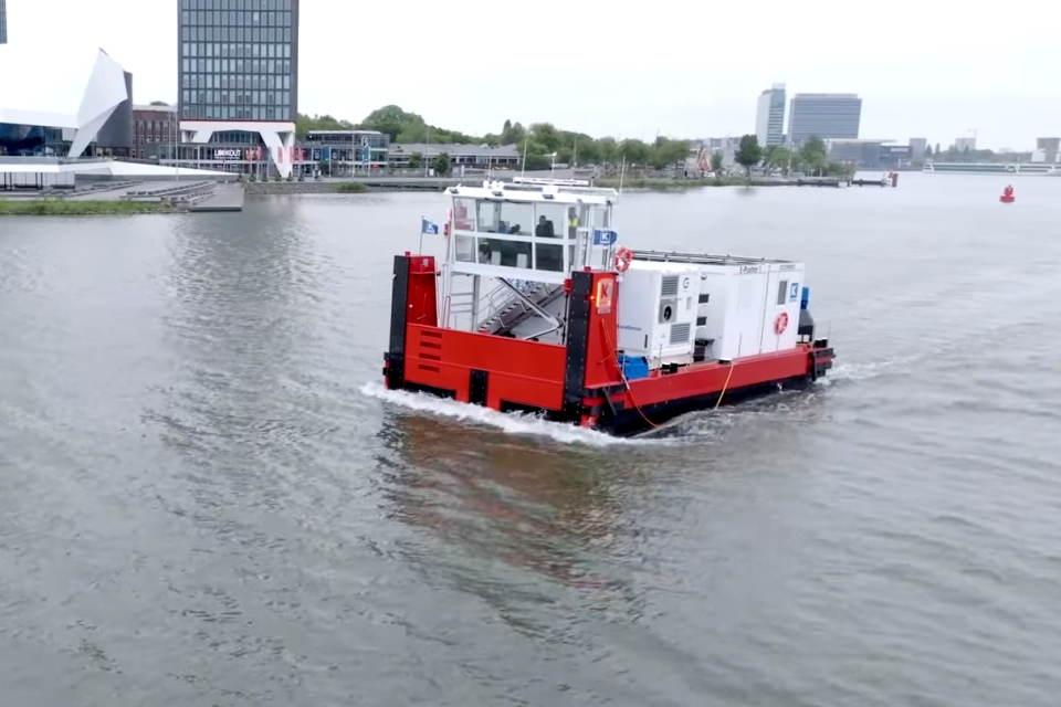 VIDEO: Zero-emission E-Pusher 1 now sails on Dutch waters
