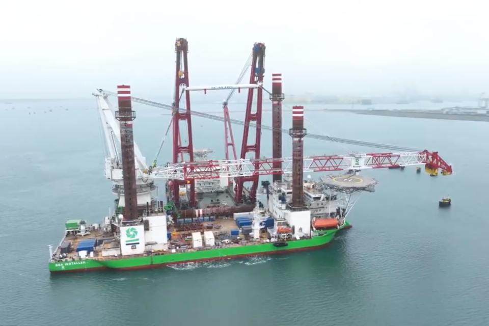 VIDEO: How Huisman built the 1600mt Leg Encircling Crane for DEME’s Sea Installer