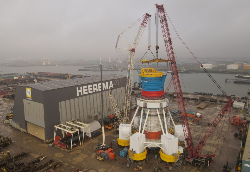 Heerema installs top section of new Noise Mitigation System