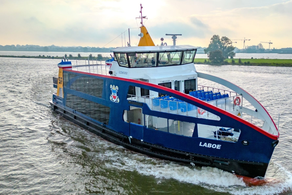 EST-Floattech delivers batteries for SFK ferry Laboe