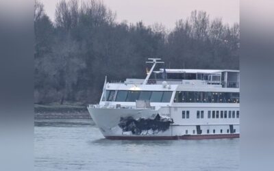 Cargo ship hits river cruise ship De Zonnebloem in Germany