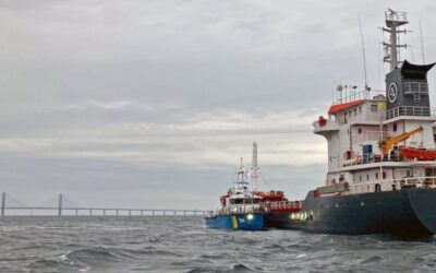 Salvage of grounded bulk carrier in Sweden started