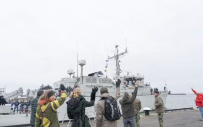 Minehunter HNLMS Schiedam joins NATO task group