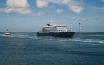 Cruise ship Hondius leaves Port of Rotterdam