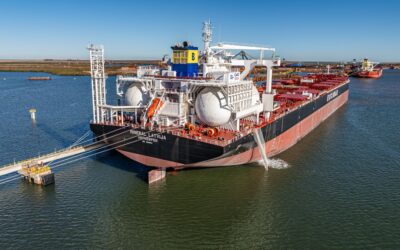 Fortescue and CMB.Tech sign deal for twelve ammonia bulkers