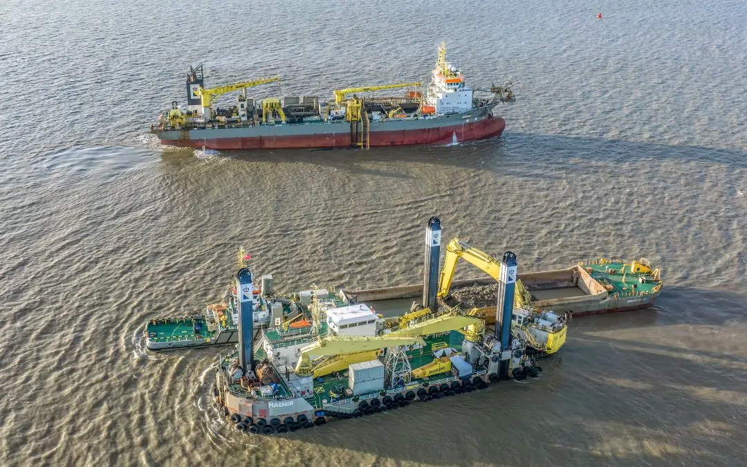 Boskalis trailing suction hopper dredger Gateway and backhoe dredger Magnor