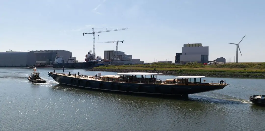 Superyacht Zero after hitting the water for the first time (photo by IQ Media)