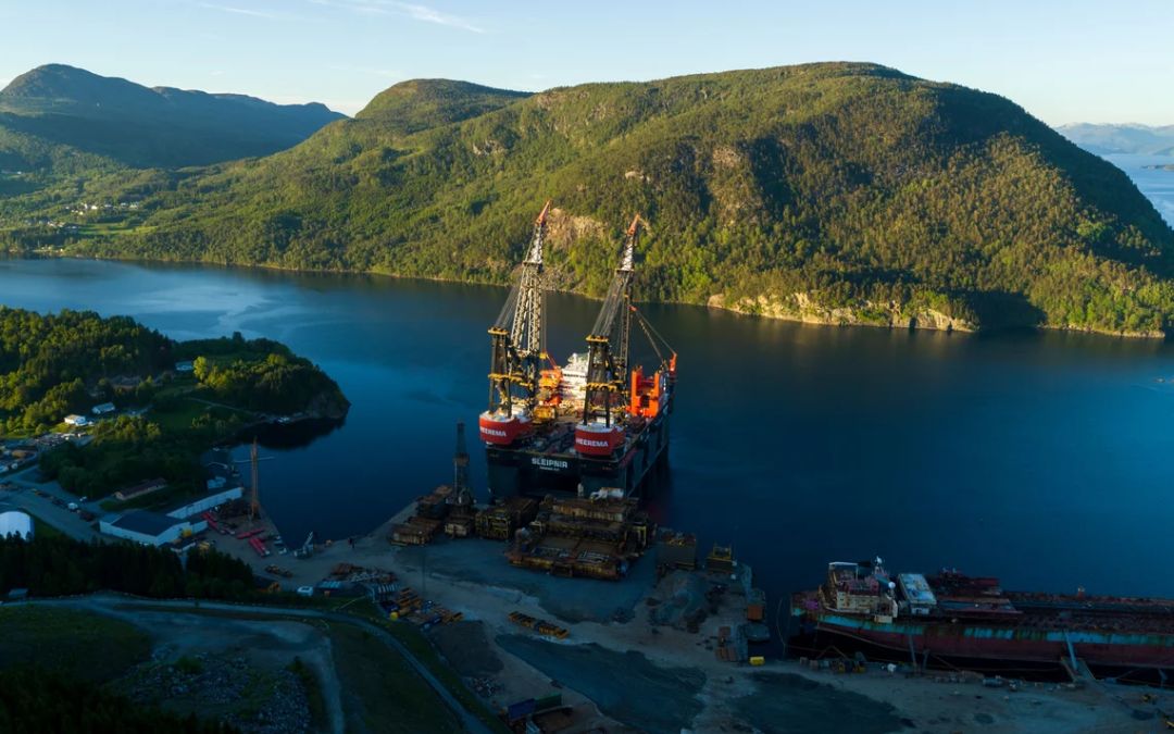 Heerema lands three decom projects in UK North Sea