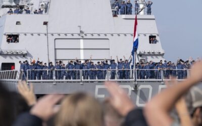 HNLMS Evertsen sets sail for Middle East