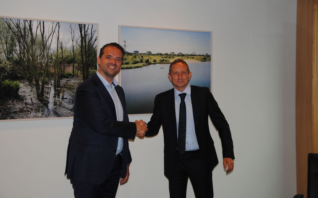 Leendert-Jan Nijstad (PhotonFirst) en Olivier Doucy (Naval Group)